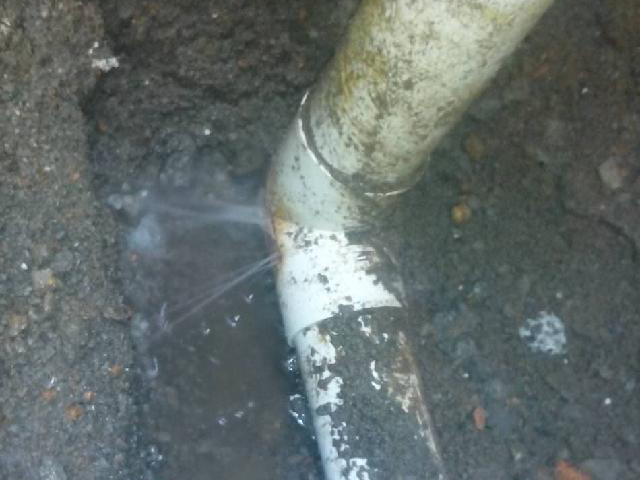 Home water pipe leak solution